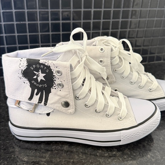 Collection’O Sneakers - Picture 6 of 9